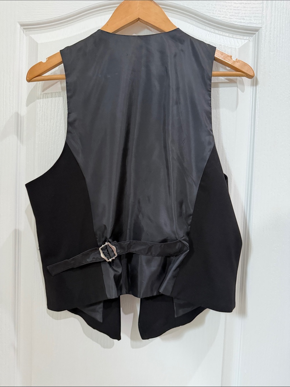 New York and Company size 16  Women's Tailored black Vest with Buttons NWT - Picture 5 of 5